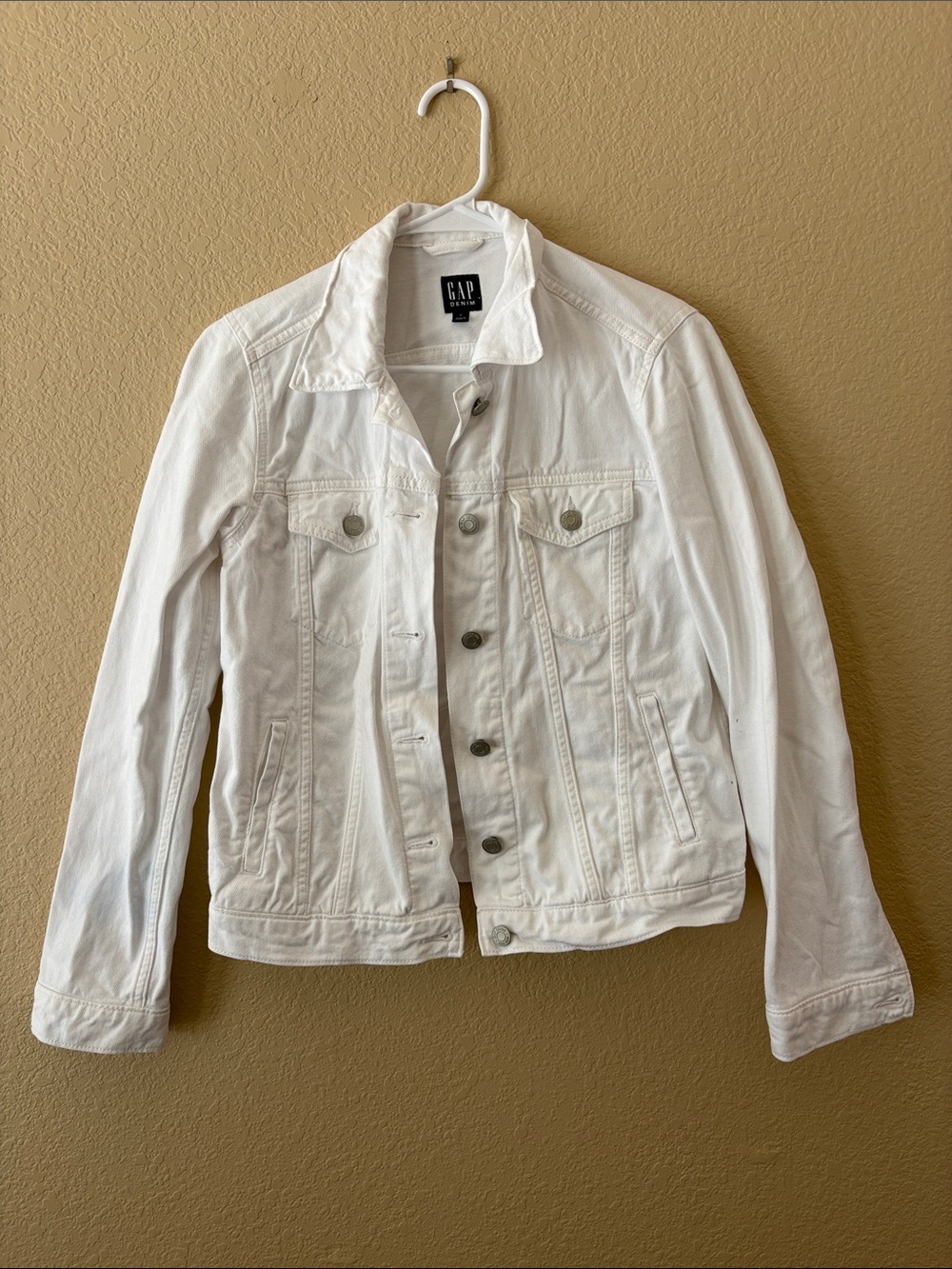 GAP White Women's Denim Jacket - Classic Button-Front